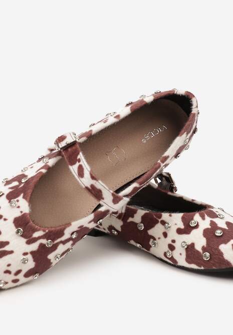 Brązowo-Białe Balerinki Vices w Krowie Łaty w Stylu Mary Jane z Ćwiekami i Skórzaną Wkładką Riladora
