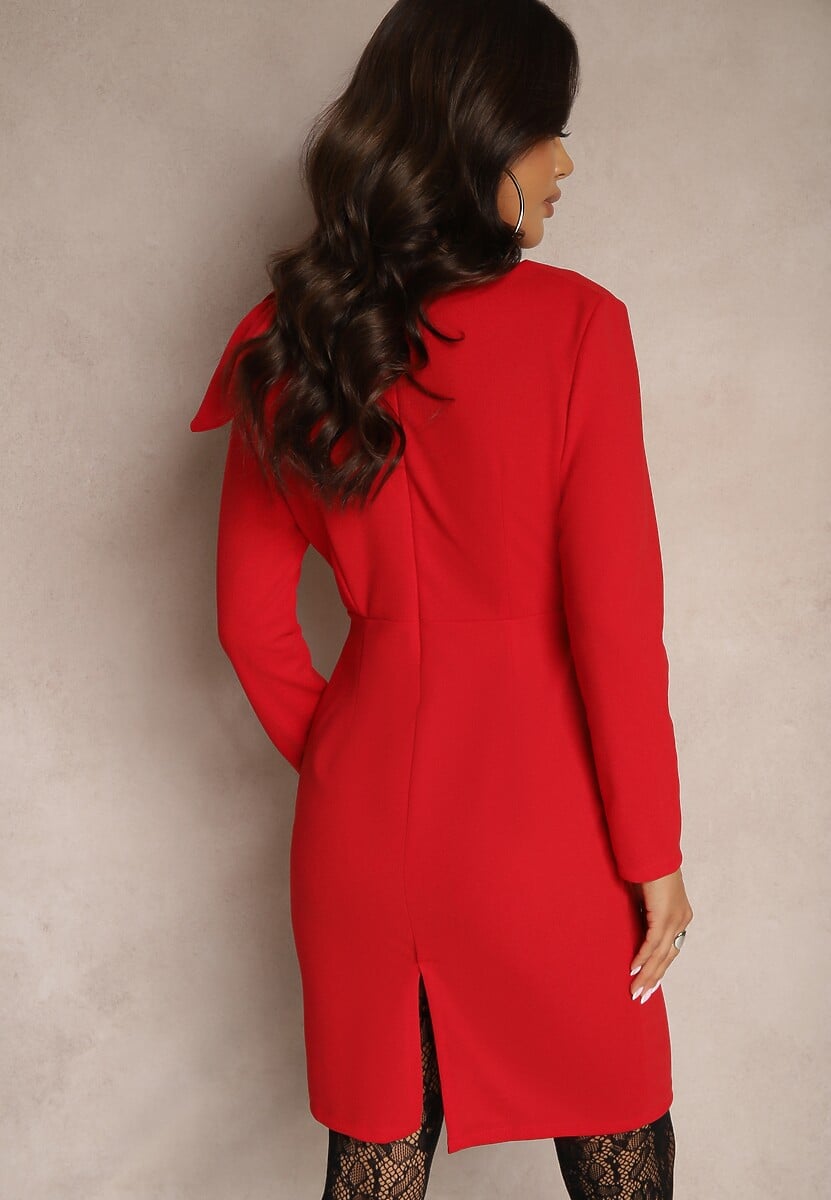 Czerwona Koktajlowa Sukienka o Dopasowanym Kroju z Kokardą na Ramieniu Innathia