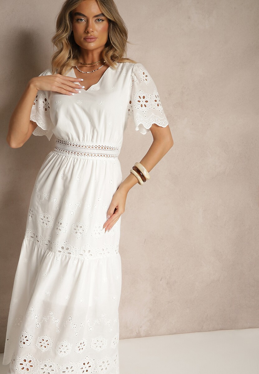 Biała Rozkloszowana Sukienka z Bawełny z Haftowanymi Zdobieniami w Stylu Boho Efrivina