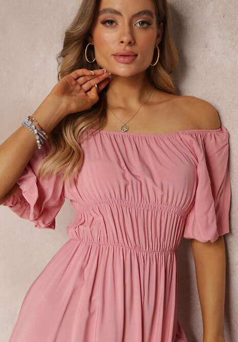 Różowa Sukienka Midi Hiszpanka z Wiskozy z Odkrytymi Ramionami i Gumką w Talii Tasete