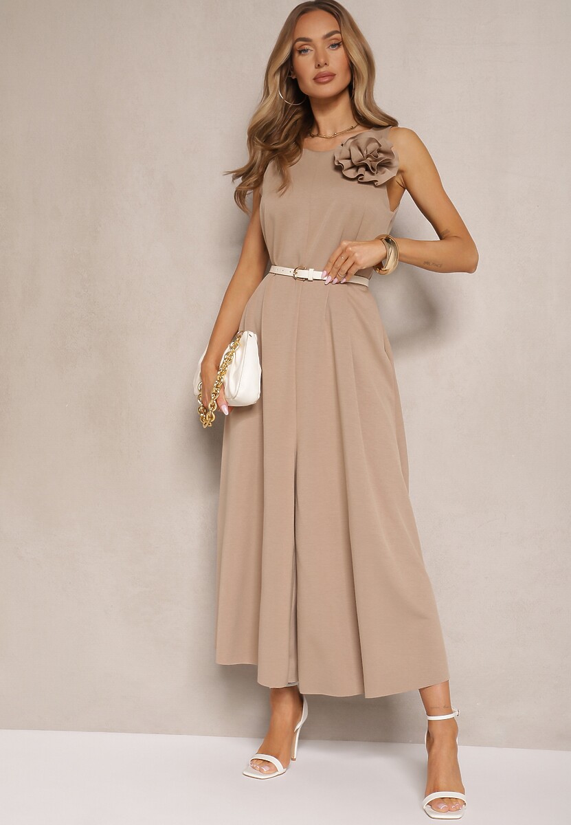 Ciemnobeżowy Kombinezon z Wiskozą Ozdobiona Kwiatem Broszką 3D Solio