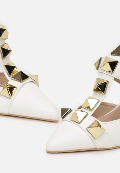 Białe Sandały na Szpilce z Ćwiekami i Szpiczastym Noskiem Omalia