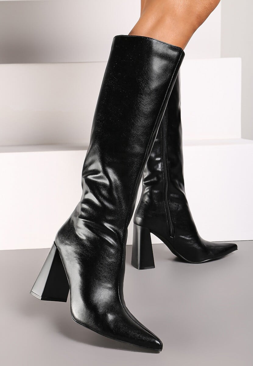 Czarne Kozaki na Słupku Ozdobione Szpiczastym Noskiem Lerelia