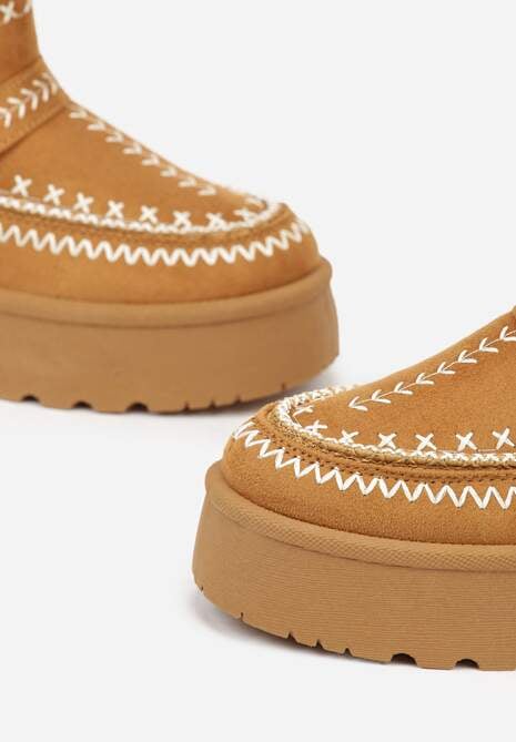 Jasnobrązowe Śniegowce na Platformie z Futerkiem i Haftowanym Wzorem Celatusa