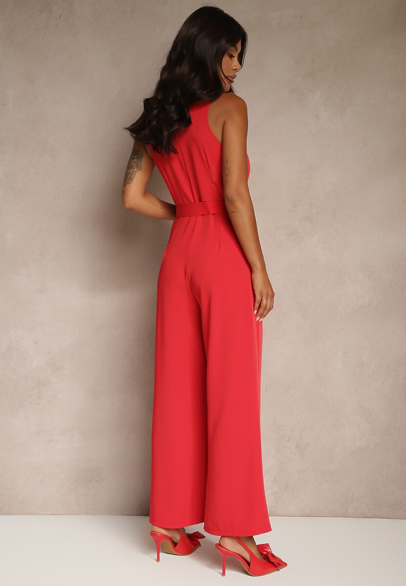 Czerwony Kombinezon z Paskiem z Klamrą i Marszczeniem Dolavelle