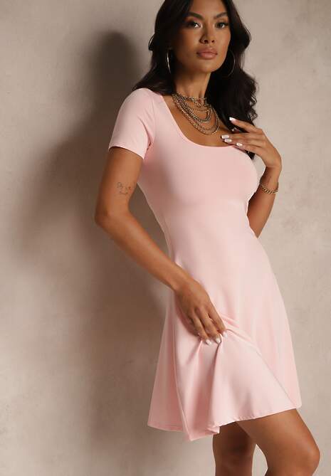 Różowa Sukienka z Wiskozą o Rozkloszowanym Kroju z Kwadratowym Dekoltem Miluriela