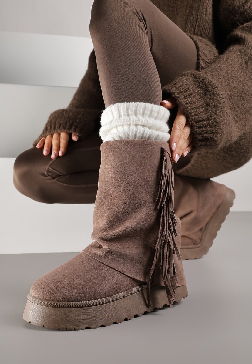 Jasnobrązowe Botki Śniegowce z Wywiniętą Cholewką Zdobioną Frędzlami Sewela