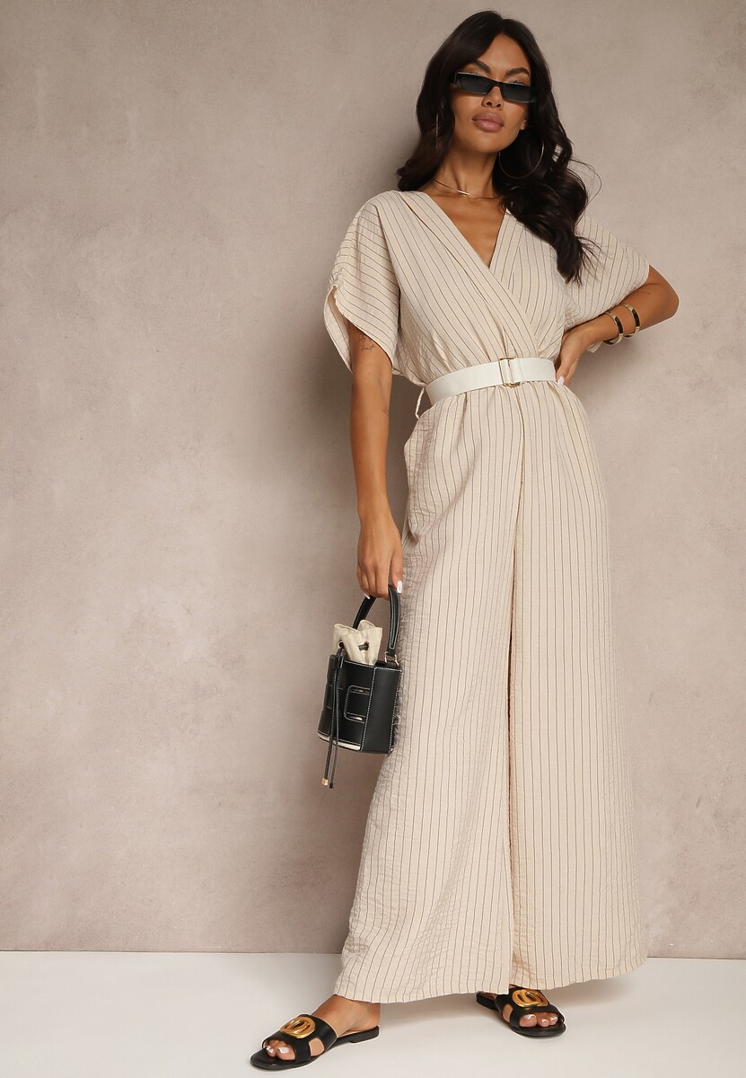 Beżowy Kopertowy Kombinezon z Nietoperzowymi Rękawami i Paskiem Tollamira