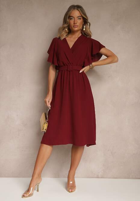 Bordowa Rozkloszowana Sukienka z Paskiem i Kopertowym Dekoltem Brinnea