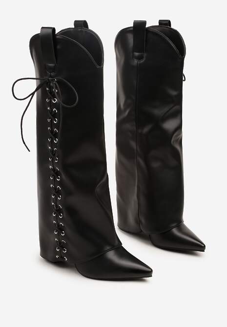 Czarne Kozaki na Słupku Ozdobione Sznurowaniem i Wywiniętą Cholewką Latanessa