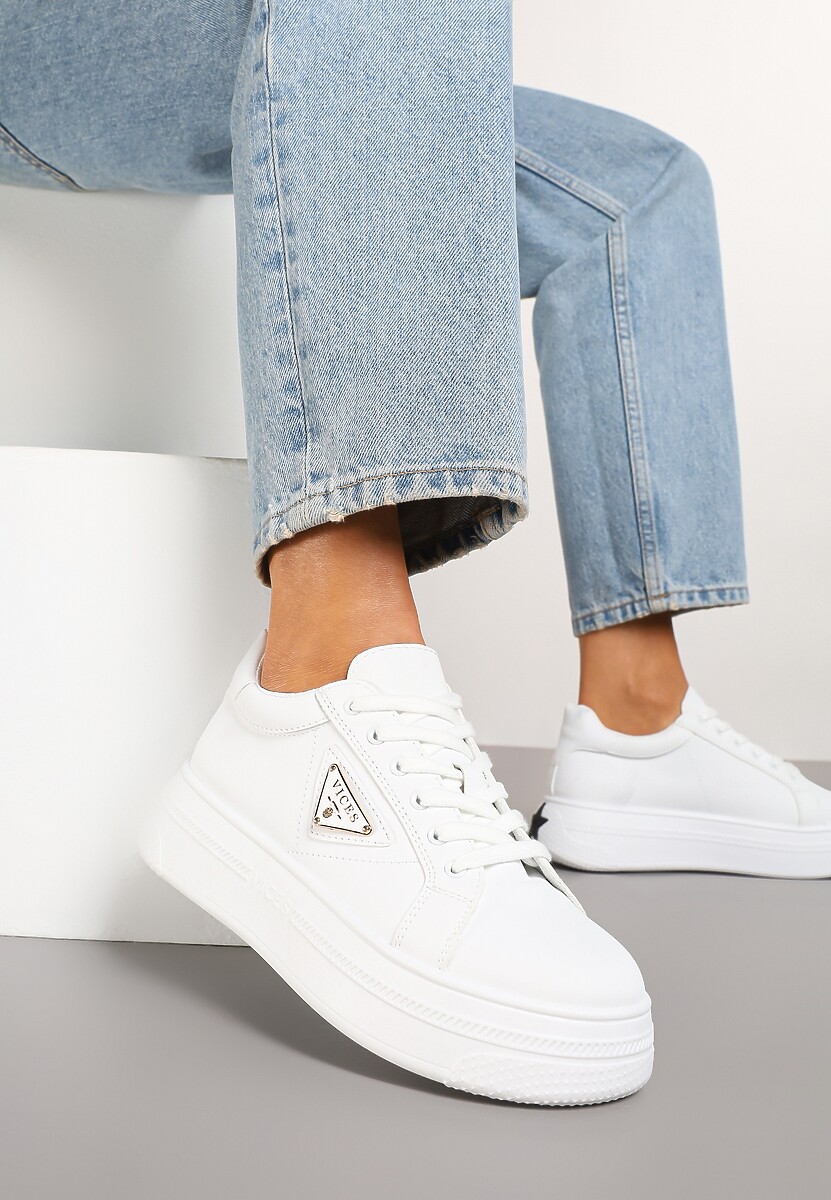 Czarne Sneakersy Vices na Grubej Podeszwie Zdobione Aplikacją Aranellis