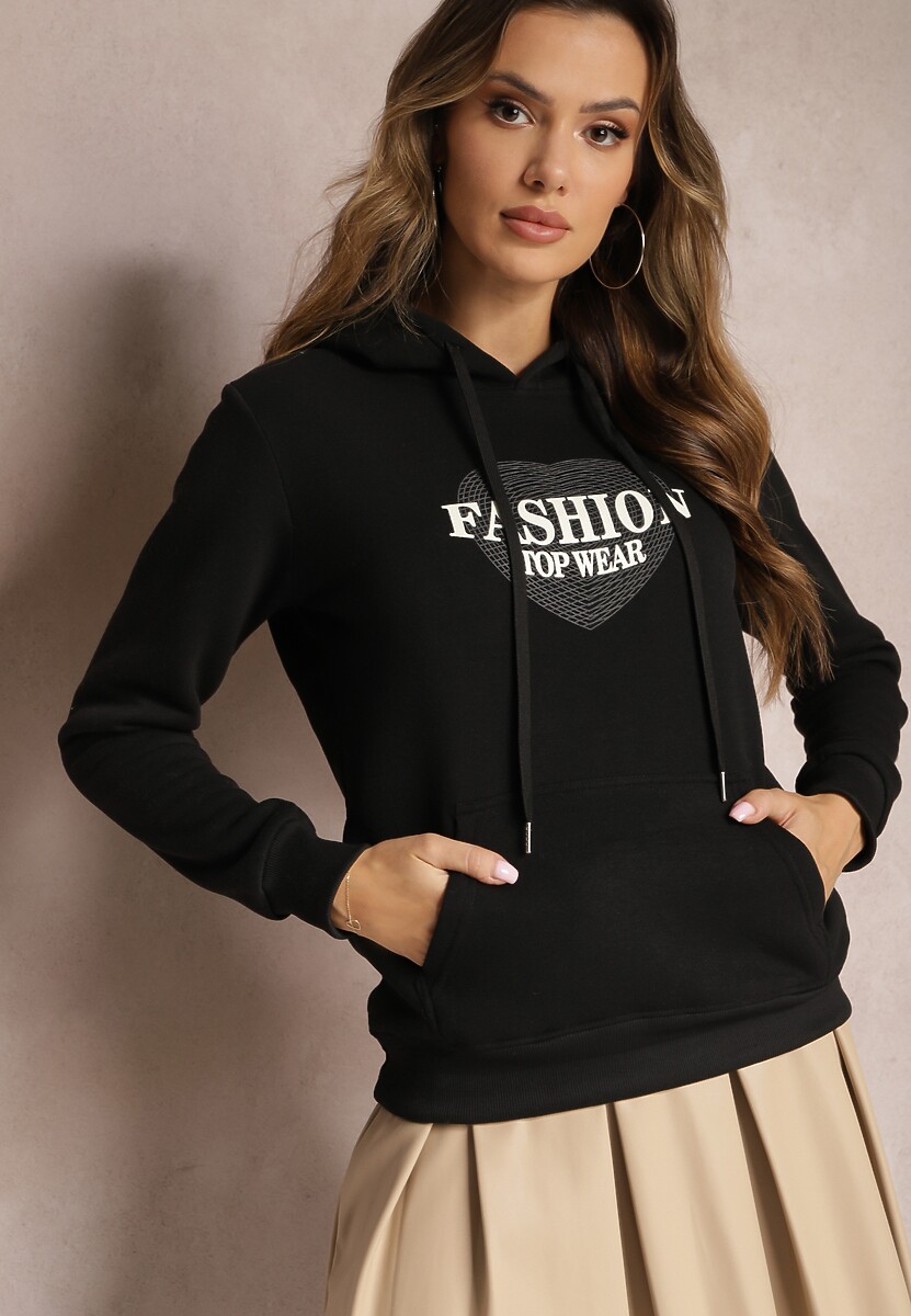 Czarna Bluza Kangurka Ocieplona Polarem z Ozdobnym Nadrukiem Elili