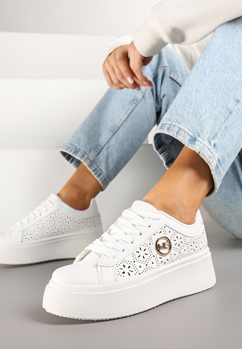 Beżowe Sneakersy na Platformie z Ażurowym Zdobieniem i Aplikacją Dalirnna