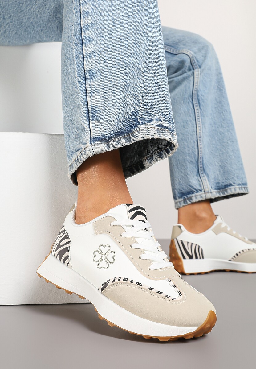 Beżowo-Białe Sneakersy z Zeberkowym Zdobieniami i Delikatnym Haftem Alisella
