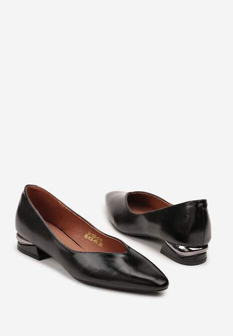 Czarne Lakierowane Czółenka Vices ze Skórzaną Wkładką na Ozdobnym Słupku Delvila