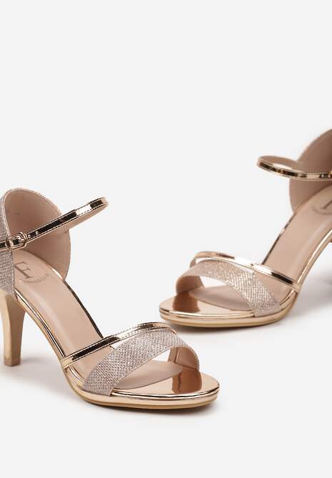 Szampańskie Lakierowane Sandały na Klasycznej Szpilce z Brokatem Seonaid
