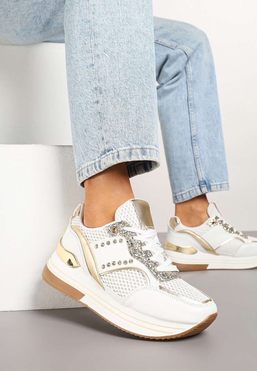 Czarne Sneakersy na Platformie Ozdobione Metalicznymi Aplikacjami i Cyrkoniami Tatindra