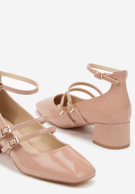 Beżowe Czółenka Lakierowane na Słupku Ozdobione Paskami i Sprzączkami Arsolna