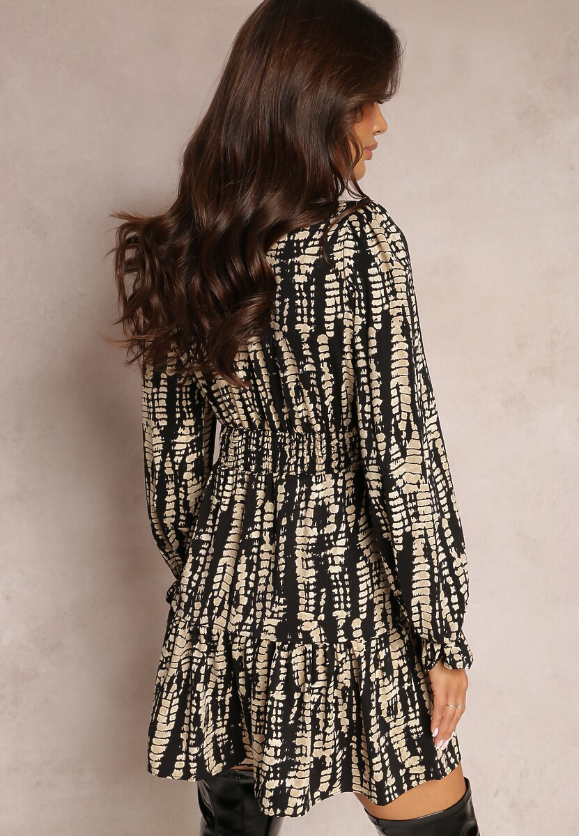 Czarna Taliowana Sukienka Mini z Falbanką Nirtun