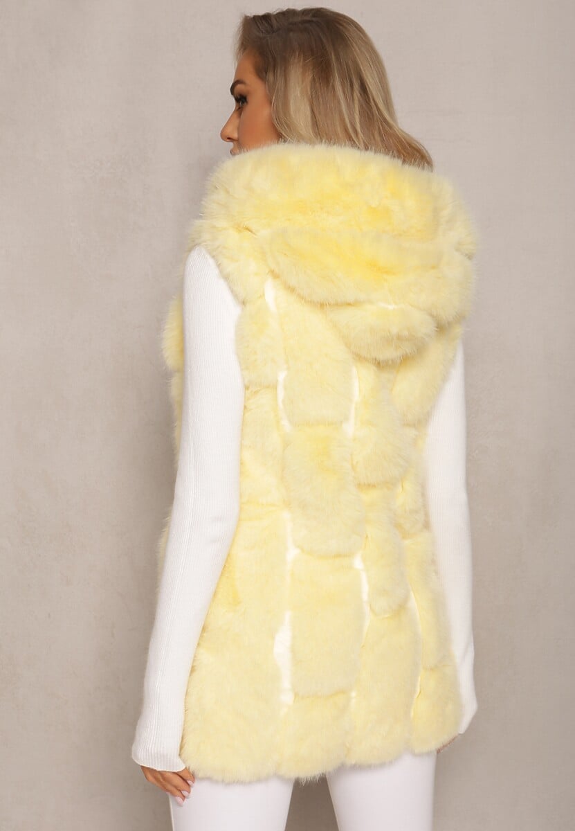 Żółta Futrzana Kamizelka z Kapturem Konessa