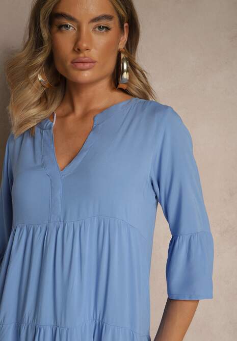 Niebieska Wiskozowa Sukienka o Rozkloszowanym Kroju Ozdobiona Falbanami Lirione