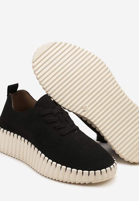 Czarne Sneakersy na Tłoczonej Platformie z Ażurową Cholewką Ronfira