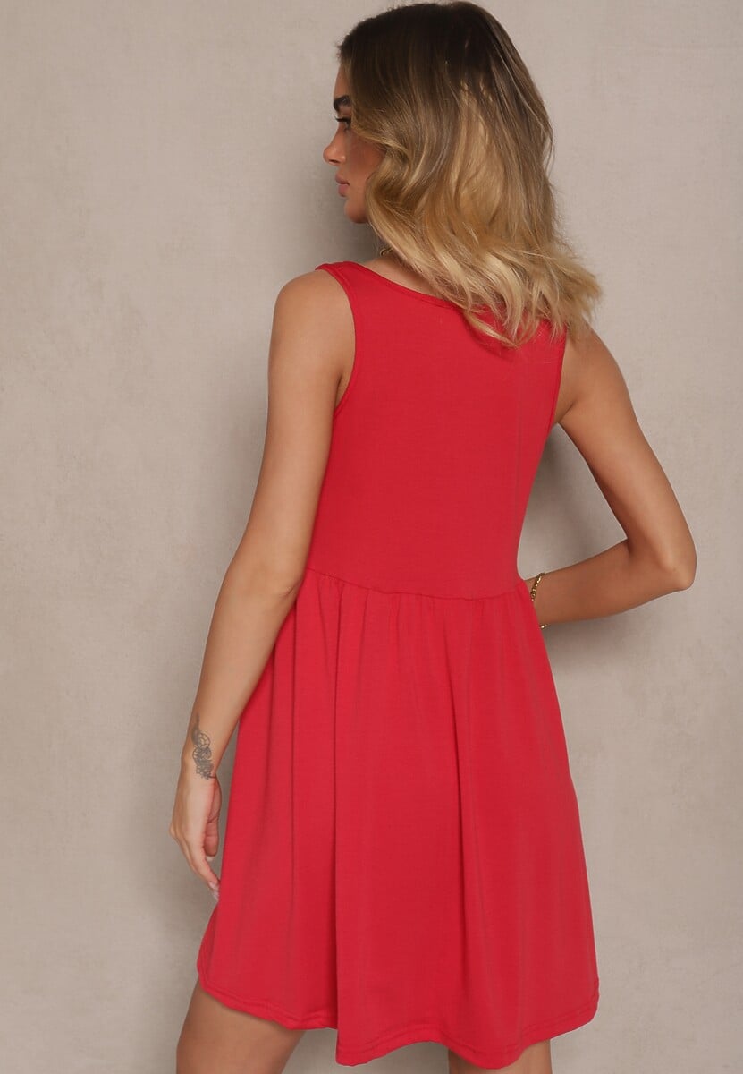 Czerwona Rozkloszowana Sukienka na Szerokich Ramiączkach Zdobiona Guzikami Jenandria