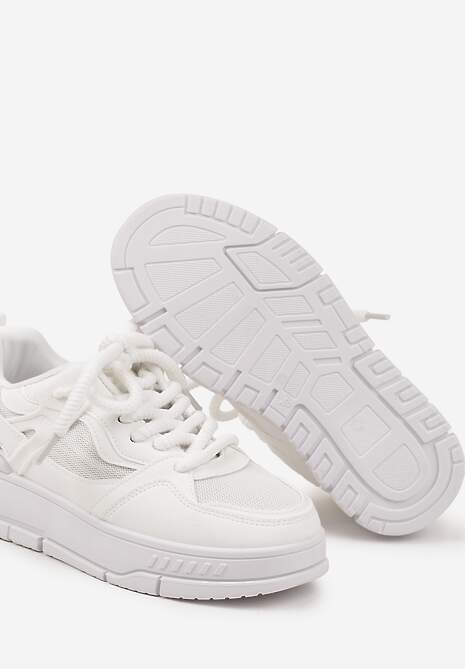 Białe Sneakersy Streetwearowe na Niskiej Platformie Veniffia