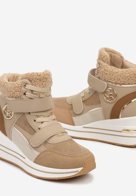 Ciemnobeżowe Sneakersy na Koturnie z Metalicznymi Wstawkami i Sztucznym Futerkiem Lerilanes