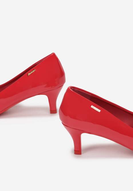 Czerwone Czółenka Ironice