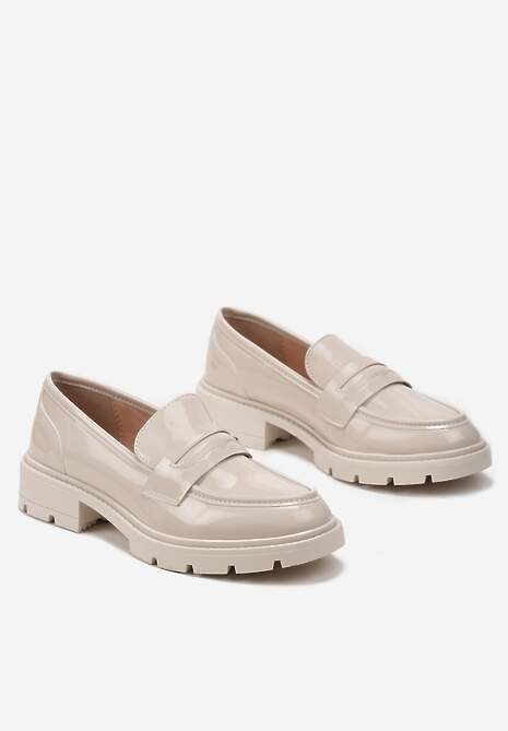 Beżowe Lakierowane Mokasyny Klasyczne na Grubej Podeszwie Danvia