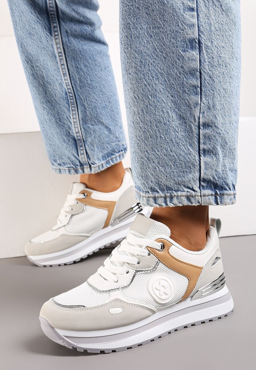 Biało-Szare Sneakersy na Niskiej Platformie z Metalicznym Paskiem za Kostkę Dapphira