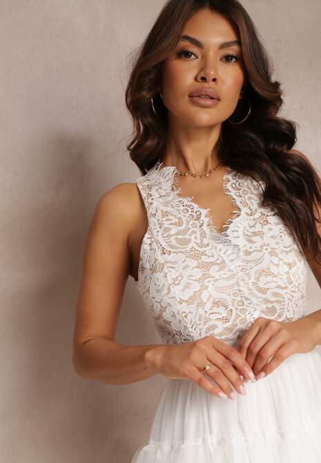 Biała Sukienka Koktajlowa z Koronkową Górą i Rozkloszowanym Tiulowym Dołem Venisa