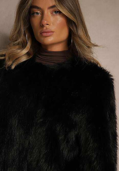 Czarna Kurtka Futerko o Prostym Fasonie z Okrągłym Dekoltem Iddane