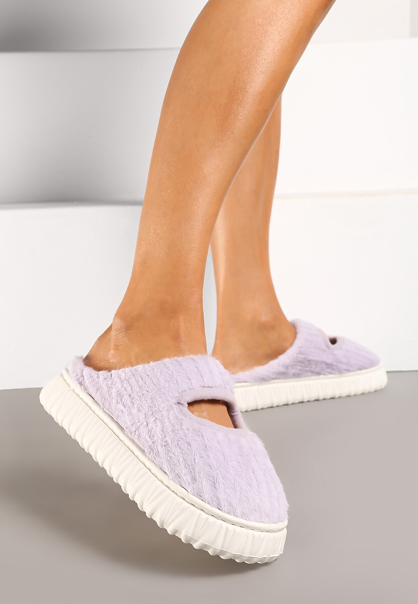 Różowe Kapcie Pluszowe z Wycięciem na Nosku Tamiviela