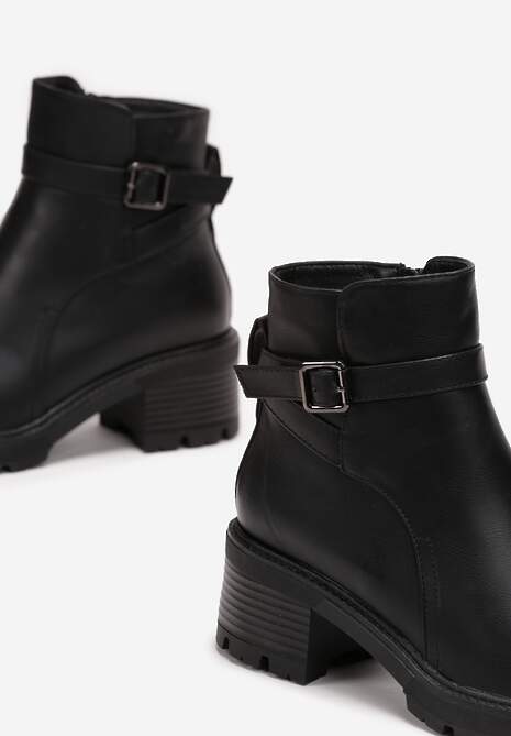 Czarne Botki z Paskiem ze Sprzączką Wokół Kostki na Słupku Botera