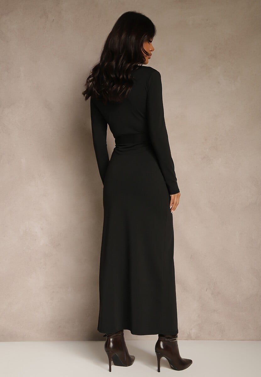 Czarna Sukienka z Wiskozą o Kopertowym Kroju z Rozcięciem i Wiązanym Paskiem Tesela