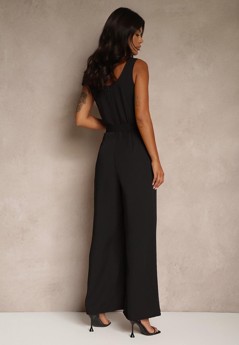 Czarny Elegancki Kombinezon Ozdobiony Paskiem z Klamrą Dolanela