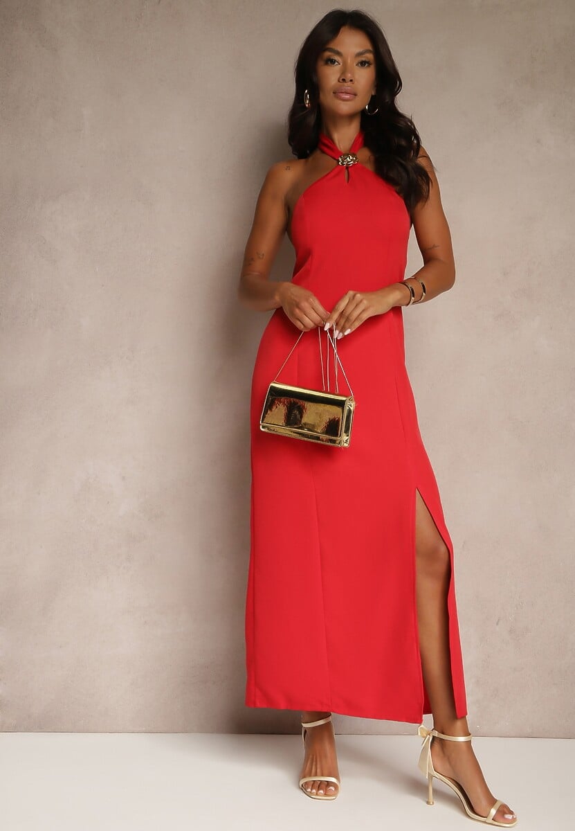 Czerwona Sukienka z Wiskozą z Dekoltem Halter i Ozdobną Broszką Naliannae