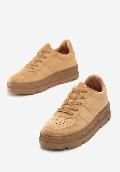 Ciemnobeżowe Sneakersy z Perforacją na Żłobionej Podeszwie Riparian Rights