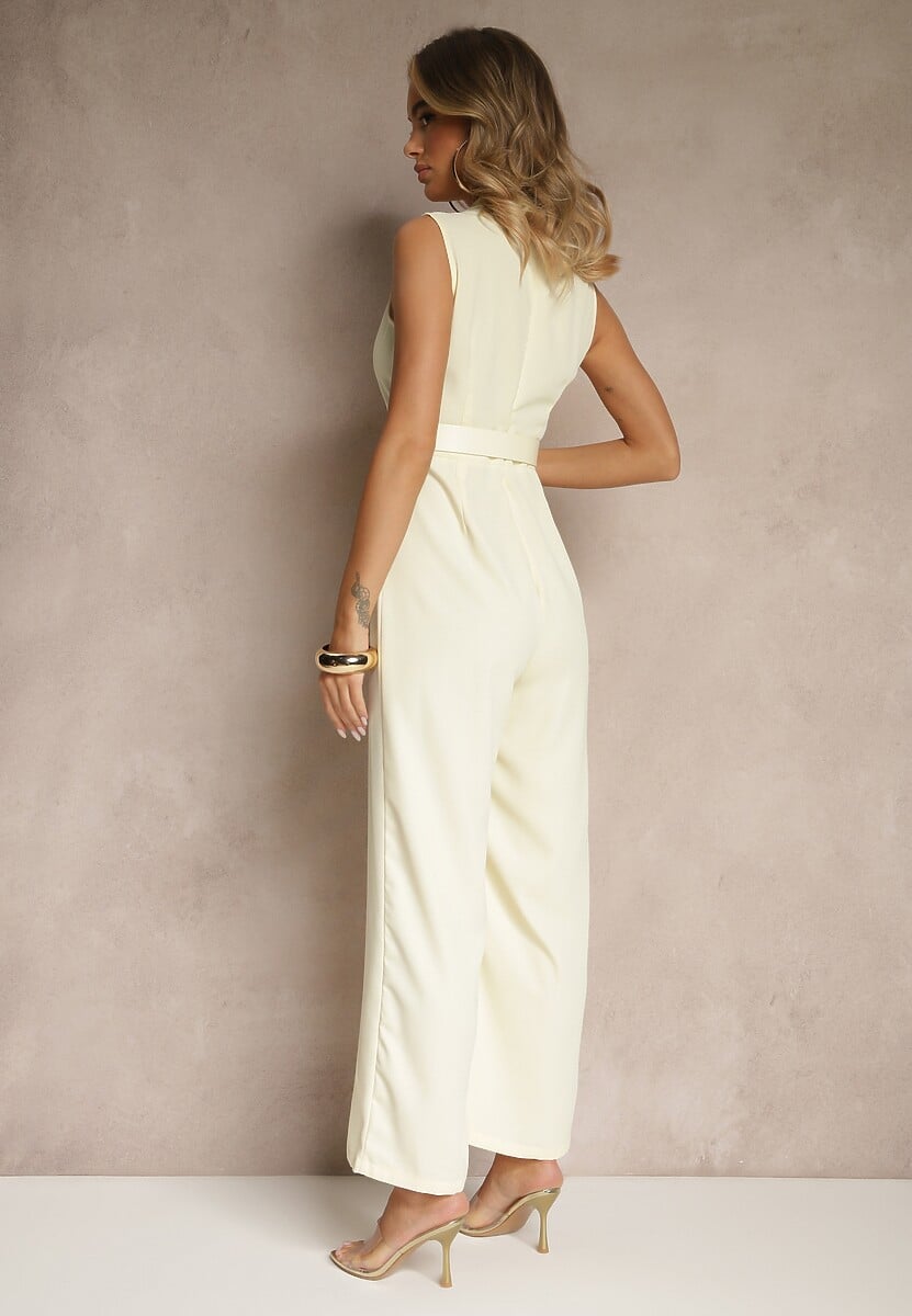 Żółty Elegancki Kombinezon z Paskiem i Ozdobną Klamrą Tilominea