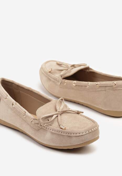 Ciemnobeżowe Mokasyny z Ekozamszu Zdobione Wiązaniem z Kokardą Sonilora