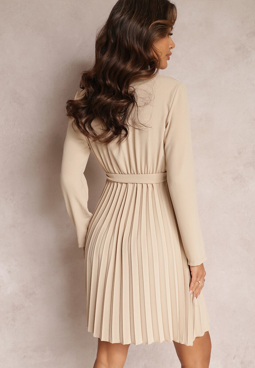 Beżowa Sukienka Plisowana z Materiałowym Paskiem Jaresa