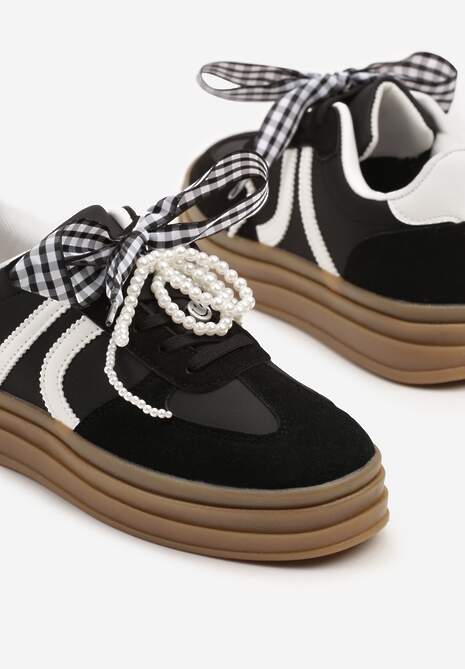 Czarne Sneakersy Typu Klasyczne Tenisówki Zdobione Wstążką i Perłami Amivaria
