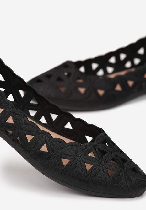 Czarne Płaskie Balerinki z Ażurowymi Zdobieniami Olare