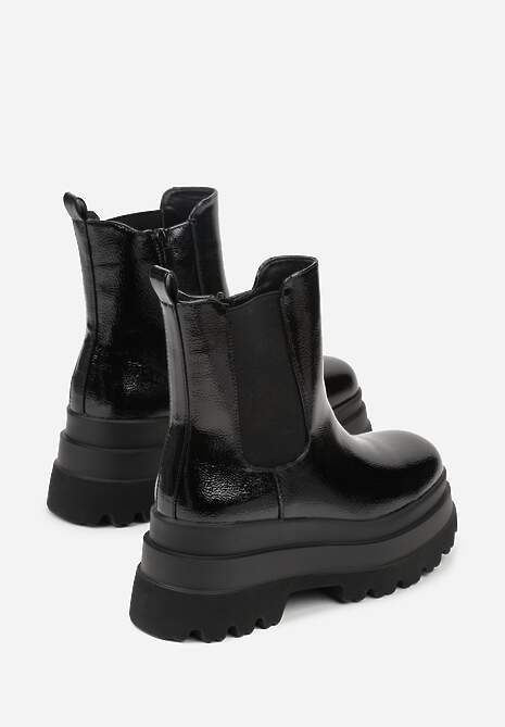 Czarne Botki Sztyblety Lakierowane na Platformie z Tłoczeniem Tevirra