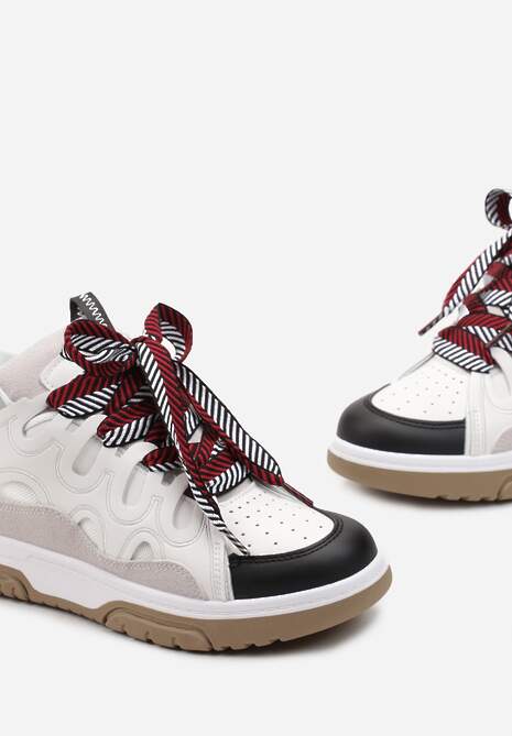 Biało-Czarne Sneakersy Ozdobione Brokatem z Oryginalnym Sznurowaniem Patricie