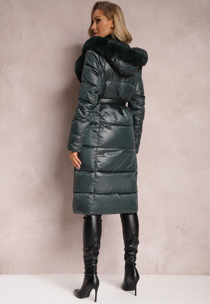 Ciemnozielona Pikowana Kurtka Płaszcz za Kolano z Wiązanym Paskiem i Futerkiem Vivenda
