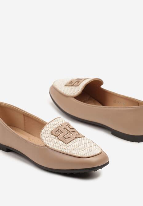 Ciemnobeżowe Mokasyny z Tweedowymi Wstawkami i Geometryczną Aplikacją Teliviela