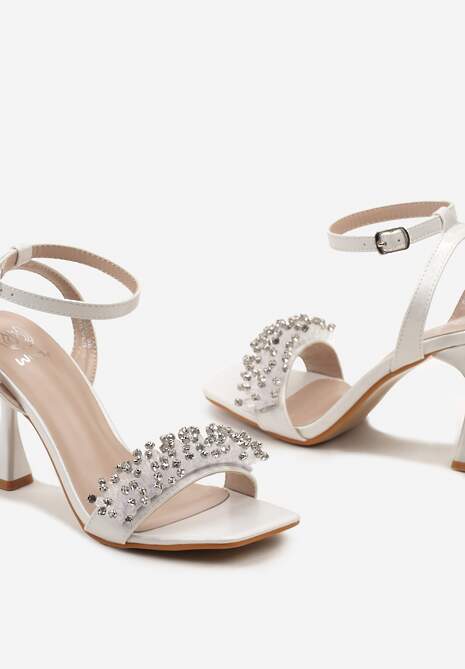 Biało-Srebrne Sandały z Cyrkoniami na Szpilce w Kształcie Klepsydry Xittima